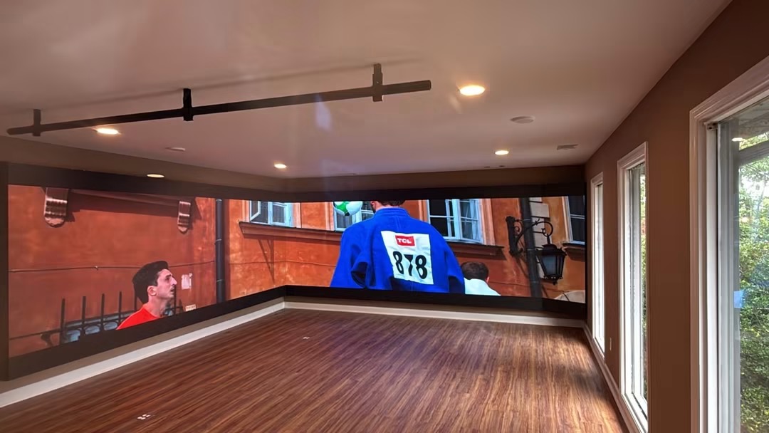 LED display viewing angle shown by an audience watching an LED display at an event